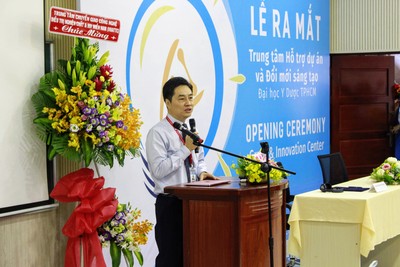 胡志明醫藥大學校長Tran Diep Tuan致詞